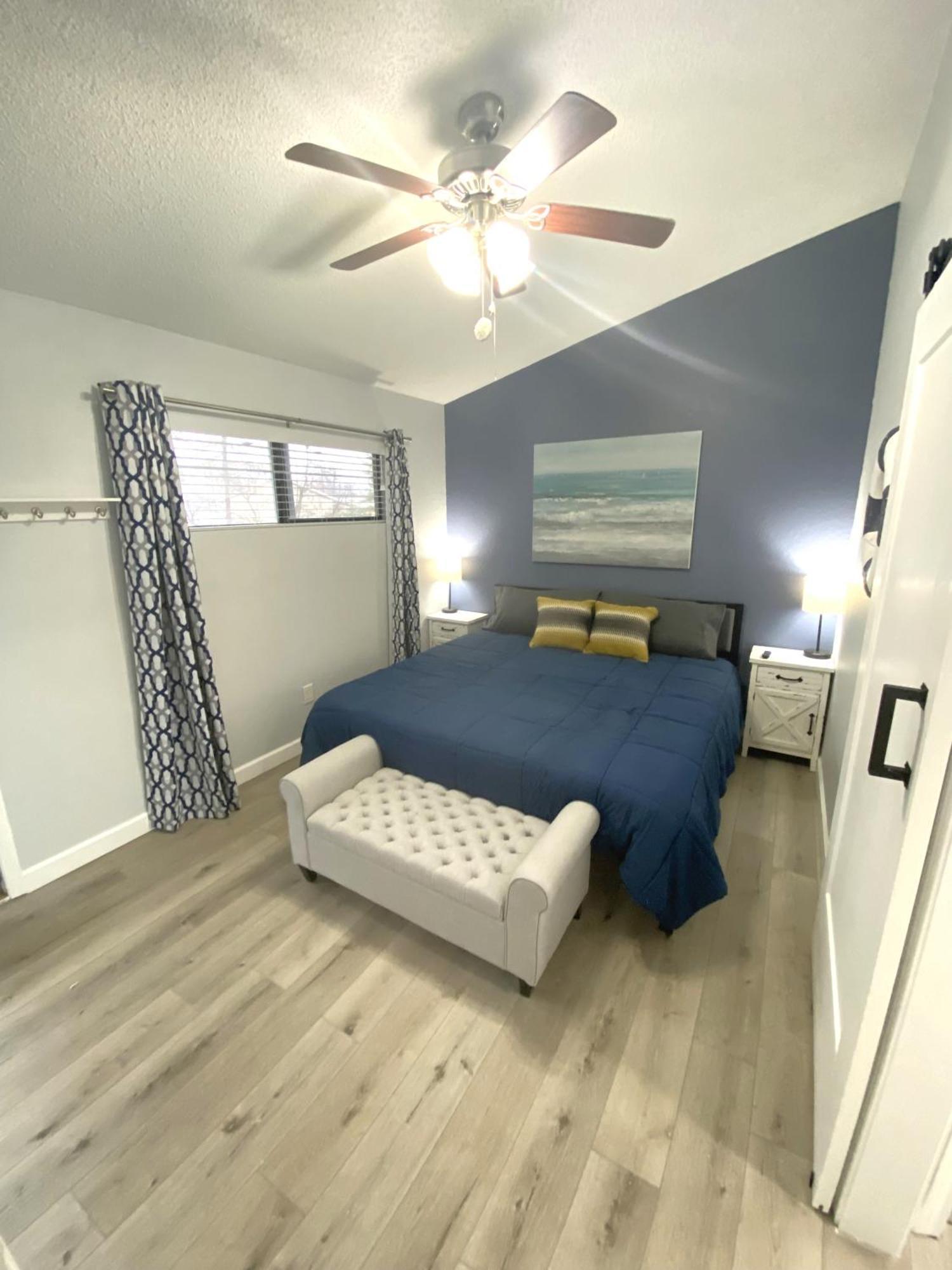 B Lakefront! Remodeled, Boat Slip, Patio Views, Pool, Boat Ramp, Wifi Osage Beach Exterior foto